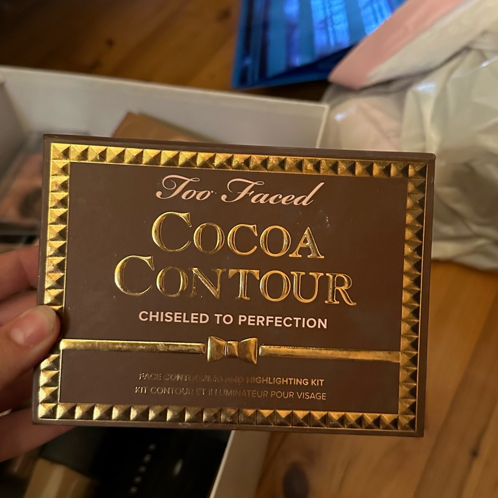 Too Faced Cocoa Contour Palette Chiseled to Perfection